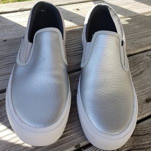 DC Shoes womens slip-ons sneaker silver 9